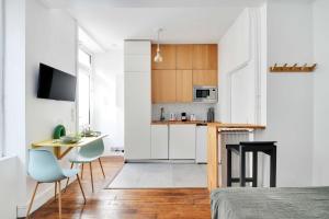 Cozy Studio with Terrace near the Eiffel Tower