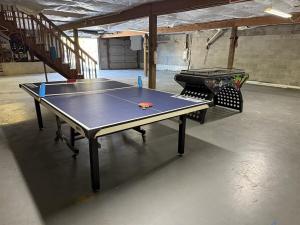 Spacious 4 Bedroom with Arcade and Heated Pool by Beach