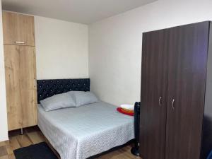 Loft Belén cerca a Unicentro y Unidad Deportiva Belén Sofá cama