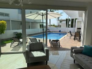 TooCoool Villa - Elite Sea Breeze