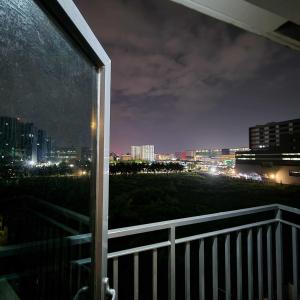 MOA Staycation The Baycourt at Shore Residences Near Mall of Asia IKEA NAIA SMX Convention Center MOA Concert Grounds