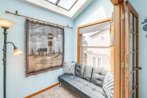 Walk to Beach: Dog-Friendly Home in Lincoln City