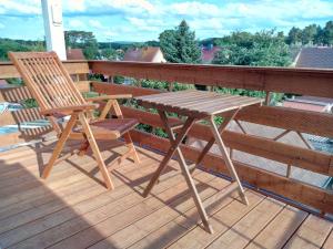 1 bedroom apt with king bed, 2 min to RAB