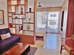 Rooftop ocean view Apt beach 2 blocks away