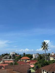 Breezy Kickback in Dar