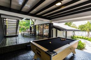 Saga Pool House