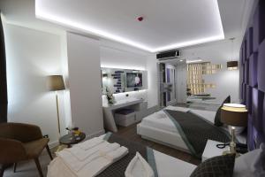Standard Triple Room room in Elips Royal Hotel & SPA