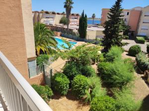 Rare à Gruissan - Grand appart 8 Pers avec piscine et parking - Port et Plage à pied