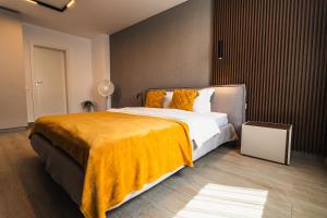 CH Apartments Urban Plaza