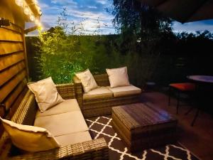 The View, Countryside Retreat with private hot tub, Cheshire