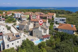 8-bedroom Villa Bianca with Sea View and Pool Table