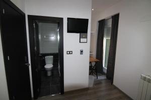 hostal mh fuencarral