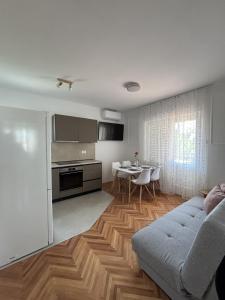 Apartment Mihaela 2