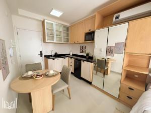 Apartamento Central próximo ao Jardim Botânico, Shopping Estação e UFPR - IBIZA STÚDIO
