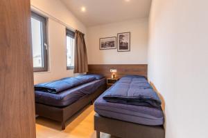 Cozy beach cottage Enkhuizen near the lake