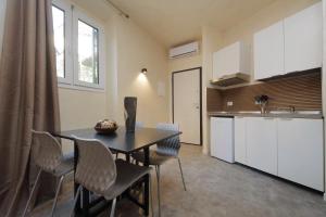 Termini Comfort Rooms and Jacuzzi Suite by Flatinrome