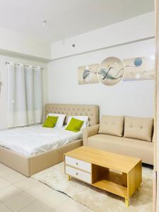 Hill Residence by Sarah Rentals