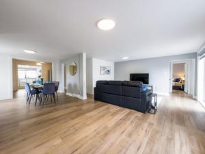 Cozy & Pet-Friendly 3BR Retreat in Bobcaygeon