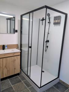 Logement indépendant avec piscine