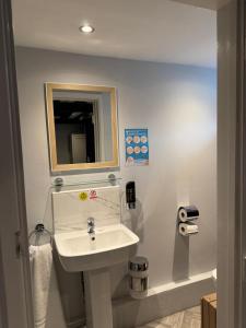 OYO Watton Vibe Hotel