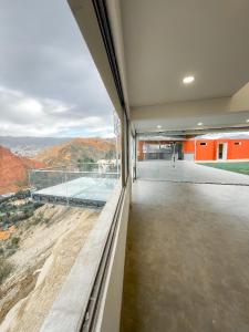 Urban Oasis House Deluxe