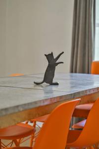 Communal Crashpad-City Card for local biz discounts