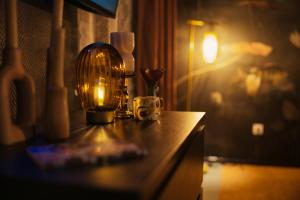 Appartements Under sea jacuzzi privee 5 in du centre vill place de stationnement privee possible : photos des chambres