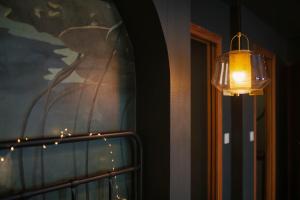 Appartements Under sea jacuzzi privee 5 in du centre vill place de stationnement privee possible : photos des chambres