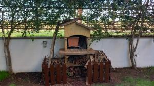 Bilocale EUR Grotta Perfetta 50mq casa 32mq sala hobbies e 250mq giardino