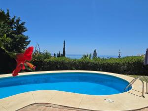 Sea view villa with pool, near beach in Calahonda, Marbella area - 3hvězdičkové hotely ve městě Mijas