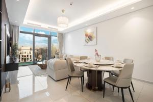 Luxury 2BR with Burj Khalifa View l High Floor at Paramount