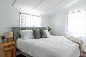 Tranquility Pond Cabin - Nature Retreat on 5 Acres