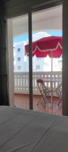 Résidence fermée avec piscine, en face de Ceuta