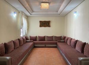 Résidence fermée avec piscine, en face de Ceuta