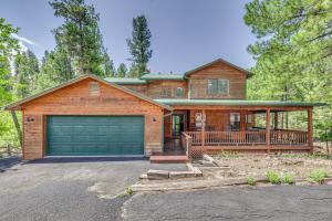 1 Mi to Grindstone Lake Modern Ruidoso Retreat! - 3hvězdičkové hotely ve městě Ruidoso