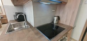 A few minutes from Siggrou Street