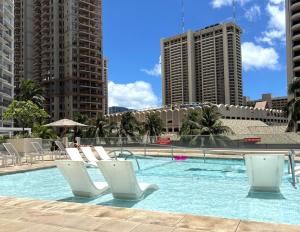IA1822 Ilikai Apt 1822 Ocean Fireworks view Remodeled 2BR 2BA