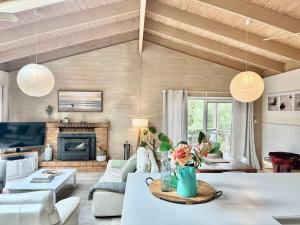 The Vibe Sandy Point