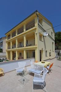Apartments with parking space Dramalj, Crikvenica - 5592 
