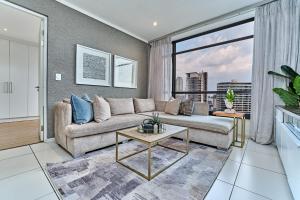 Masingita Towers Hotel, 12th Floor Elegant Sunset Condo with Views