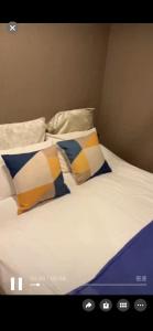 Sky 晴空塔 独立双人间 但是共用浴室厕所