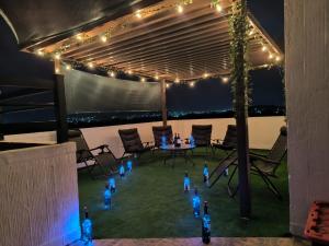 Departamento y Terraza Privada, Grill, Alberca y Aire Acondicionado