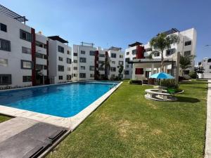 Departamento y Terraza Privada, Grill, Alberca y Aire Acondicionado