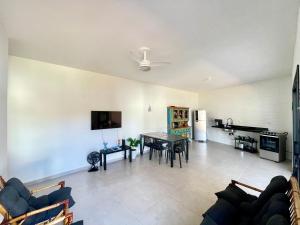 Casa em Condomínio a 290 metros da Praia no Condomínio Costa do sol