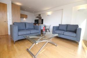 2 bedroom apartment Manchester City centre dec