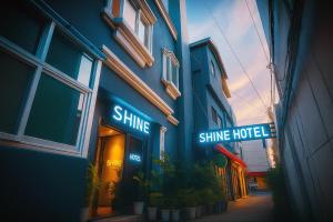 Shine Hotel