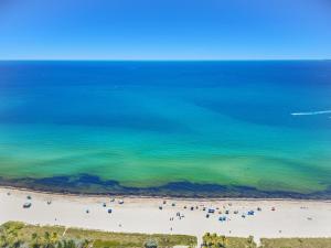 530 - Miami Beach Large studio Ocean View