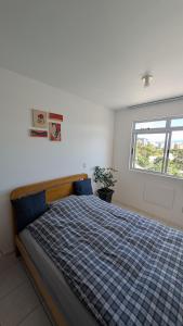 Suíte com Banheiro Privativo em APARTAMENTO COMPARTILHADO Portaria24h