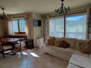 Appartement fonctionnel pour 5 personnes avec animaux acceptés, parking et balcon sud - FR-1-445-226