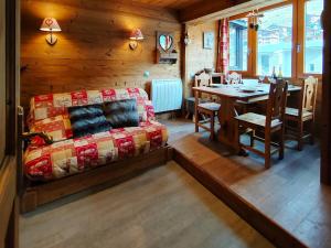 Appartement cosy 4 pers, rénové style montagne, ski aux pieds - FR-1-545-53